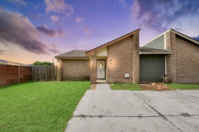 Foto del edificio - 5444 Ridge Wind Ln