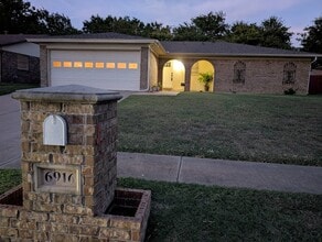 Building Photo - 6916 Bennington Dr