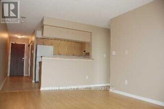 Building Photo - 39 Oneida Crescent