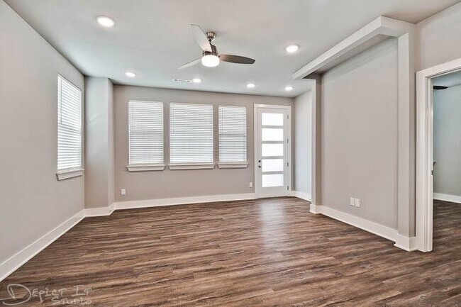 Foto del edificio - 1705 W Deane St