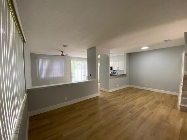 Foto del edificio - 4007 NW 92nd Ave