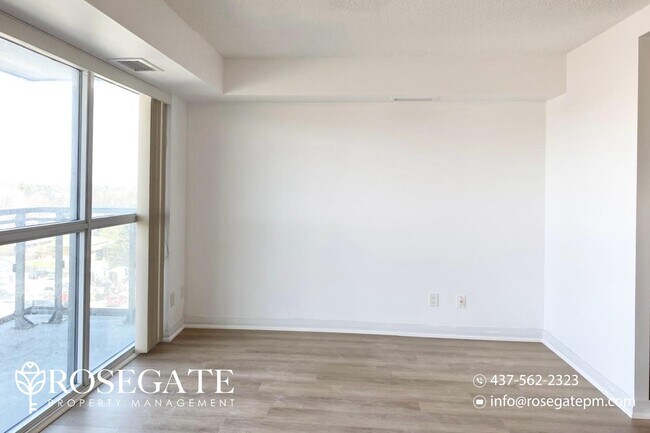 Building Photo - Modern 1+Den Condo with Parking & Locker |...