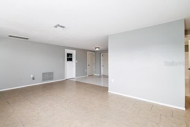 Foto del edificio - 3531 Rosewater Dr