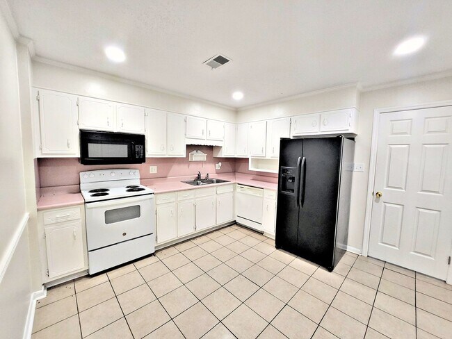 Building Photo - (AVI-1) 1608 O'rorke Ln