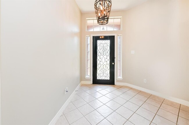Building Photo - 227 Range Ln
