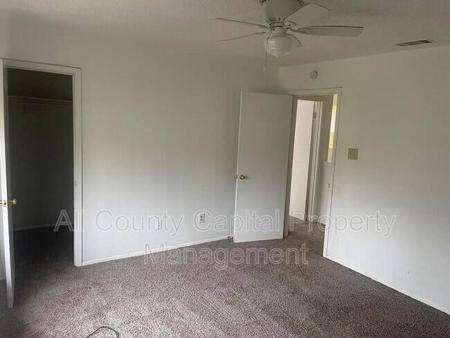 Foto del edificio - 5105 Teri Rd