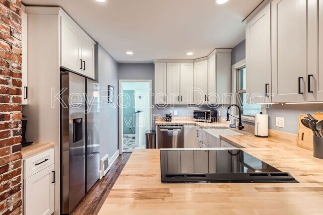 Foto del edificio - 890 Depew St
