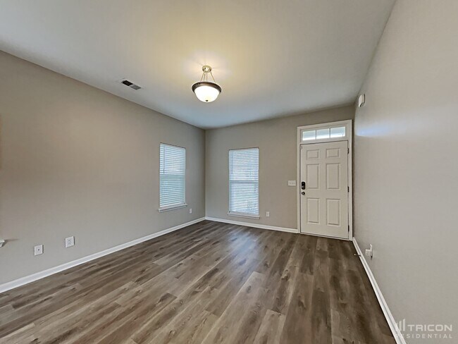 Building Photo - 303 Stonewood Crossing Dr