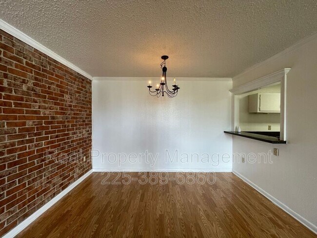 Foto del edificio - 3101 Highland Rd
