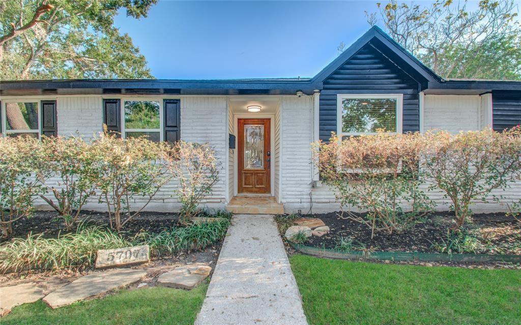 Primary Photo - 5707 Cartagena St