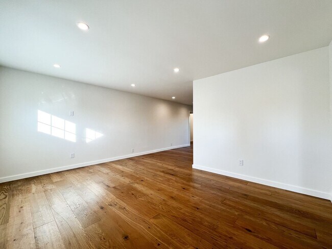 Foto del edificio - Remodeled Three-Bedroom Home in Desirable Alta Heights Neighborhood