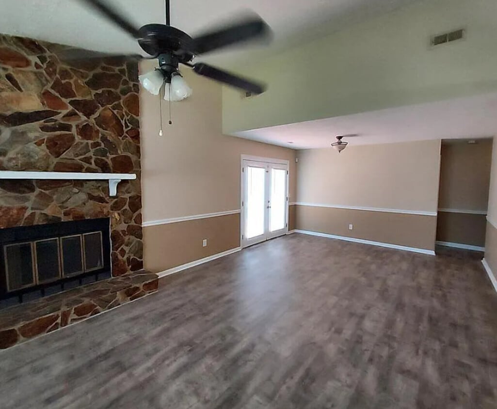 Building Photo - 1344 Forest Lake Dr