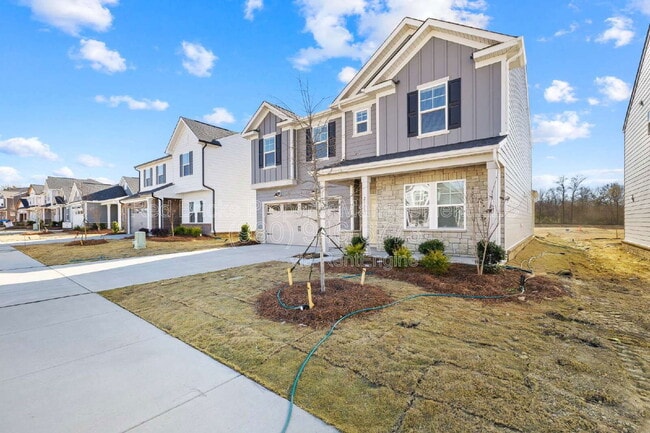 Building Photo - 2133 Riverbend Ave