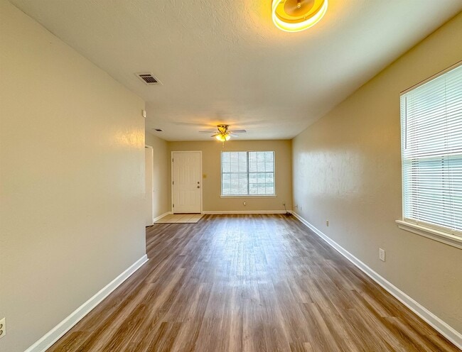 Foto del edificio - 306 Belmont Rd