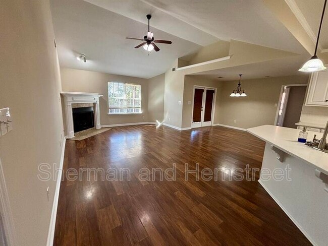 Foto del edificio - 4477 Country Glen Cir