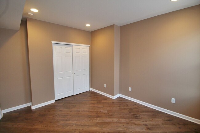 Foto del edificio - 4400 Lancaster Ave