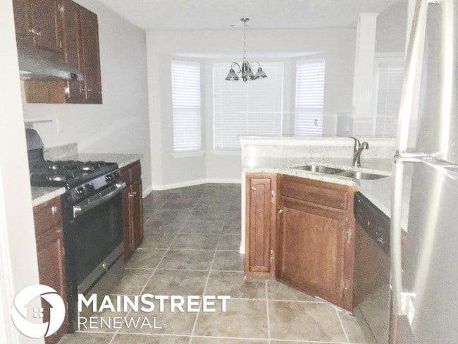 Building Photo - 5247 Forest View Trl