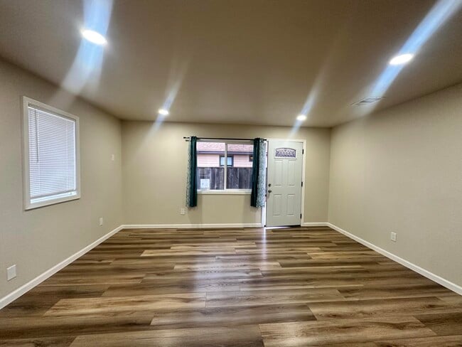 Building Photo - 11021 Haight St