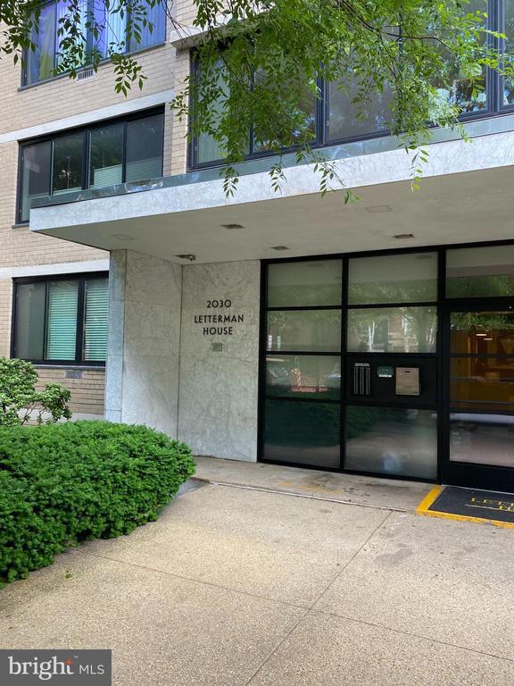 Foto principal - 2030 F St NW