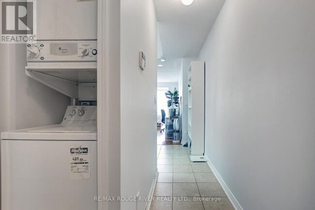 Photo du bâtiment - 11 Oneida Crescent