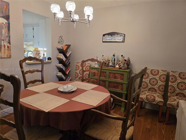 Foto del edificio - 7690 NW 18th St