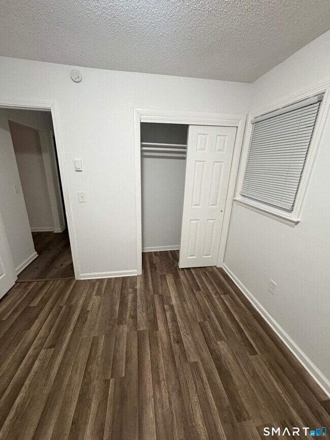 Foto del edificio - 20 Shagbark Rd