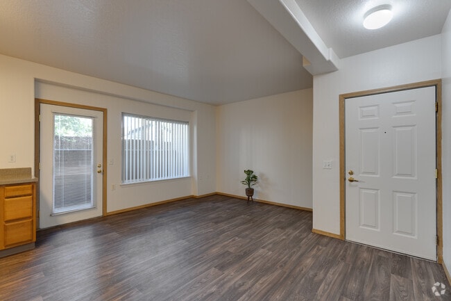 1BR, 1BA - 532SF - Living Room - Zachary Park Apartments