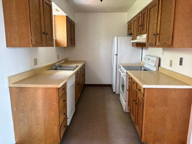 Foto del edificio - 801e Huggins Rd