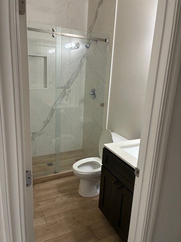 Foto del edificio - 1209 Center Ln