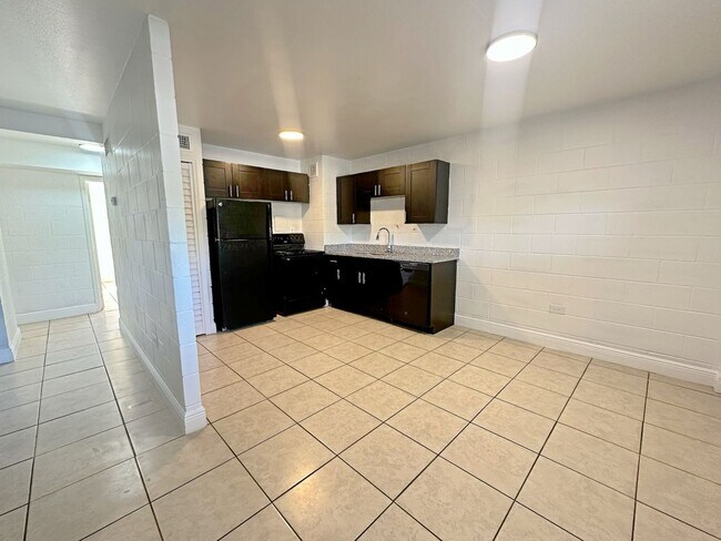 Foto del edificio - LO-1545 Spruce Terrace (NI)