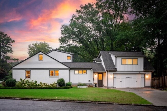 Building Photo - 102 Mockingbird Ln