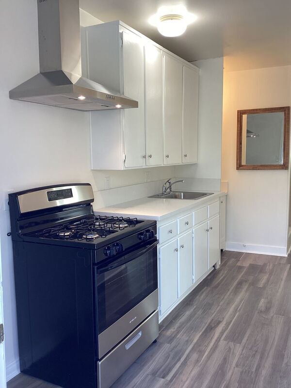 Foto del edificio - 10450 Ceres Ave