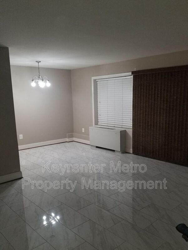 5601 Parker House Terrace Unit 109, Hyattsville, MD 20782 Condo for