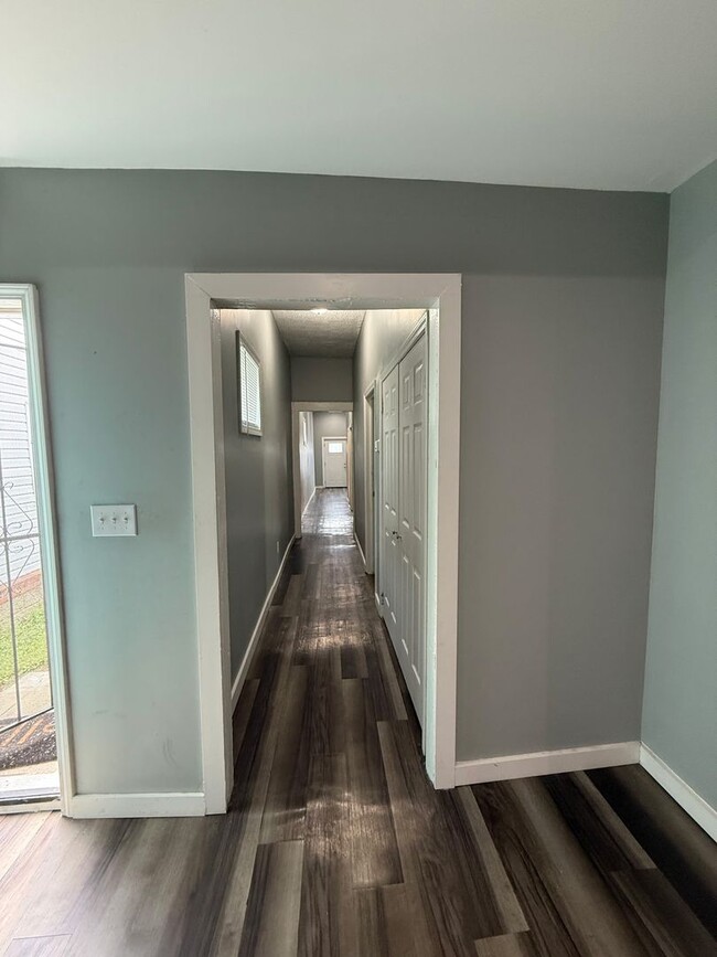 Building Photo - 4BR/2BA