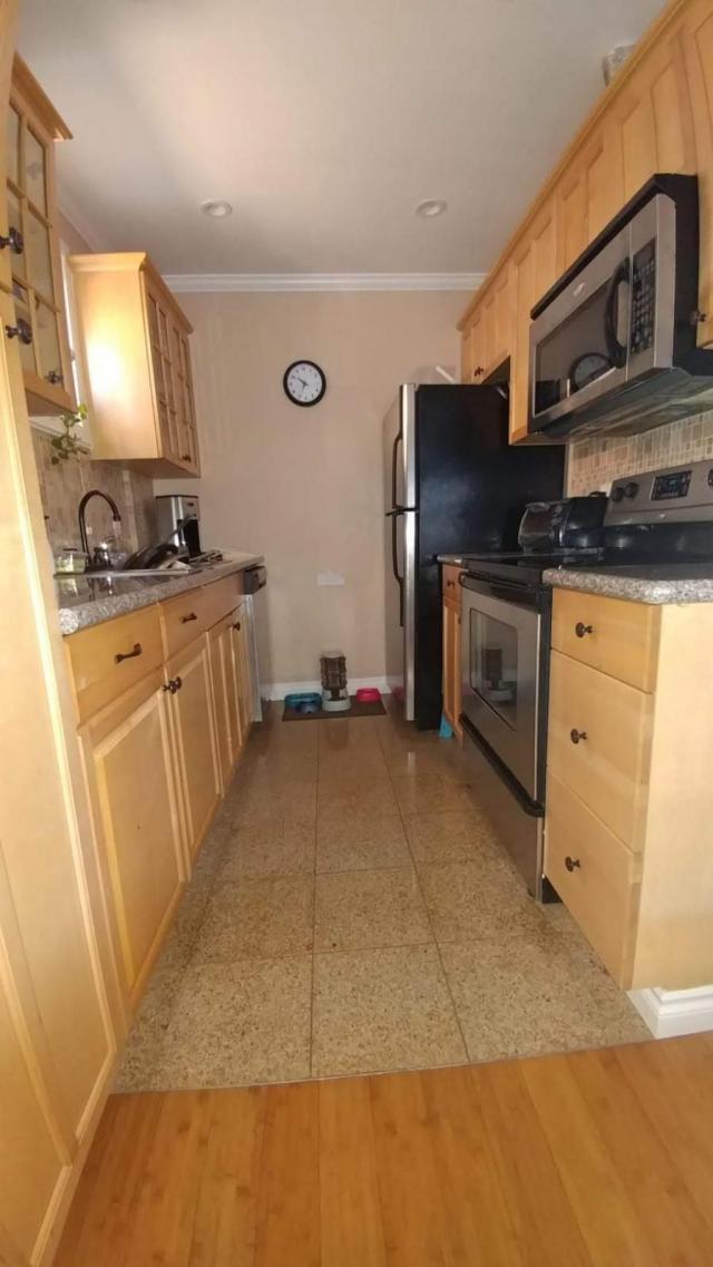 Building Photo - 1 bedroom in Seattle WA 98199