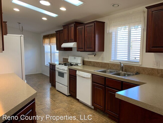 Foto del edificio - 3 br, 2 bath House - 16155 Rhyolite Circle