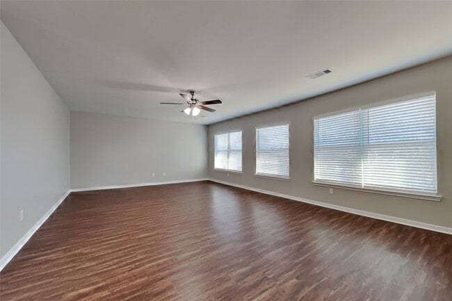 Building Photo - 3242 Enchanted Hollow Ln