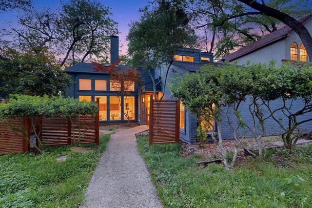 Building Photo - 925 Easton Pl