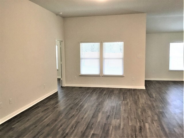Building Photo - 7916 Bluewater Cove