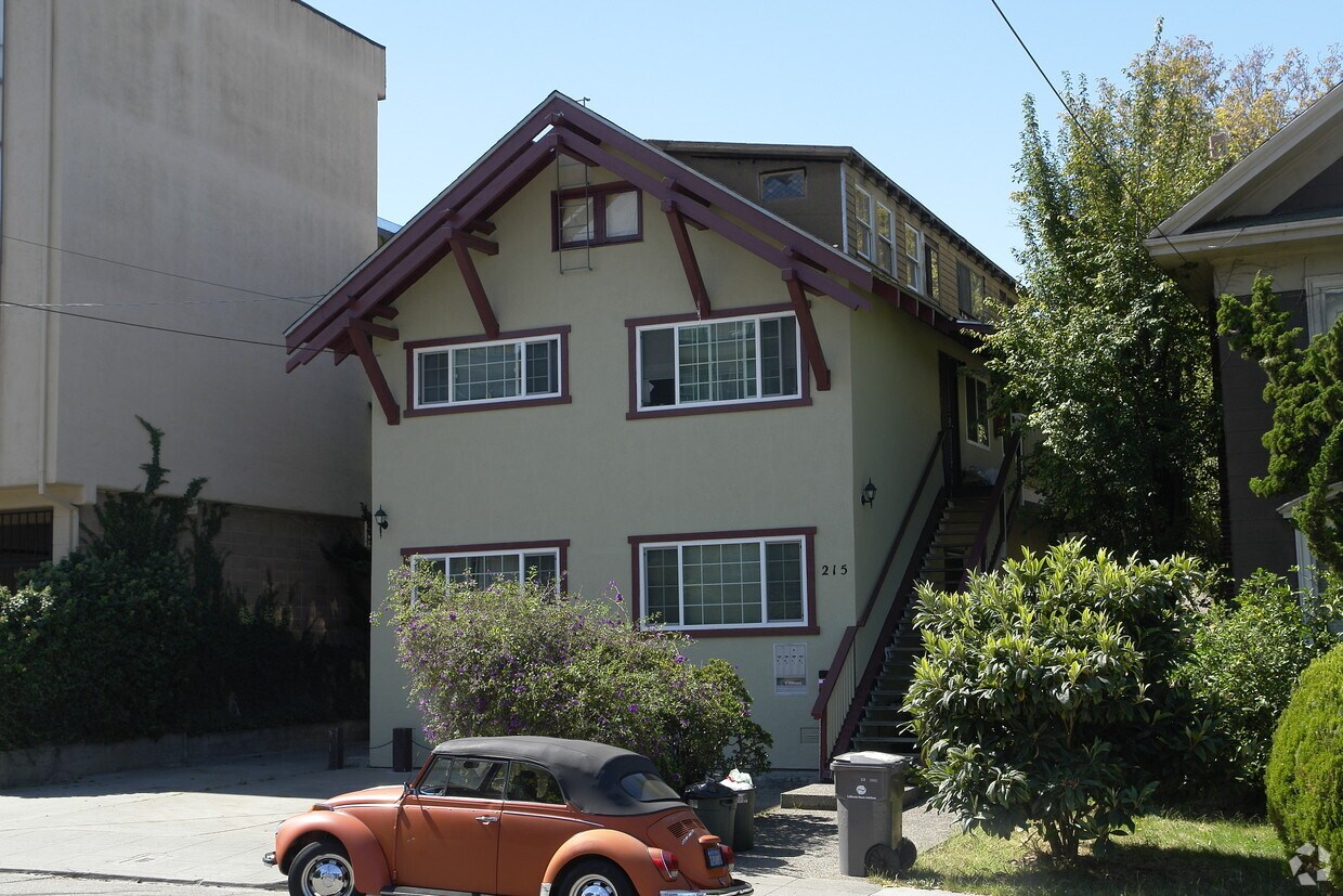 Building Photo - 215 Santa Clara Ave