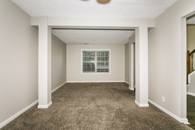 Foto del edificio - 5287 Ivy Hill Dr