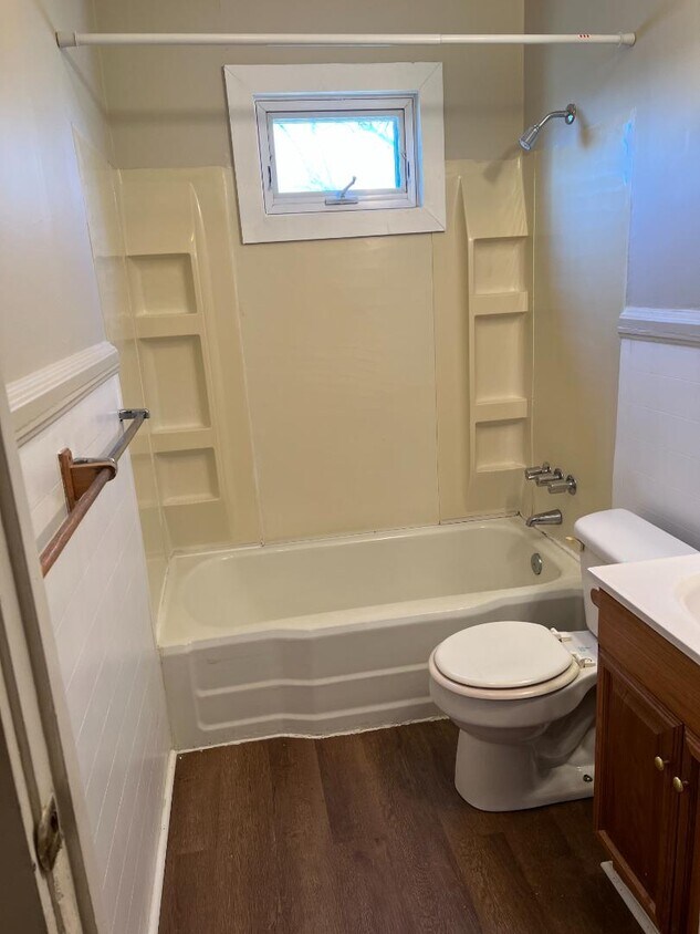 Foto principal - 513 E 14th St