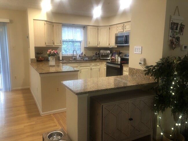 Building Photo - 3042 Finsel Ct