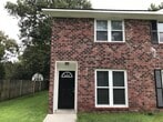 Foto principal - 117 Langley Dr