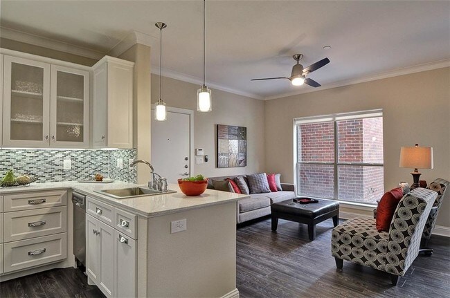 Building Photo - 4554 Glenwick Ln