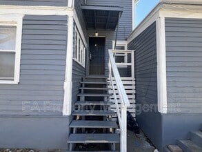 Building Photo - 123 Walter St NE