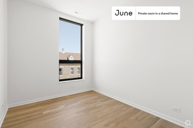 Building Photo - Private bedroom in 4 bed/3 bath Home