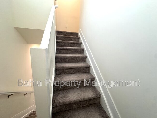 Building Photo - 4636 NW 84th Ave
