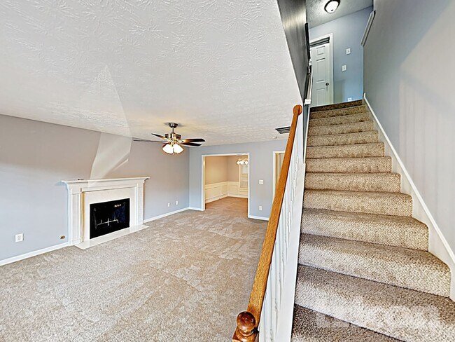 Building Photo - 2395 Sailor Ln