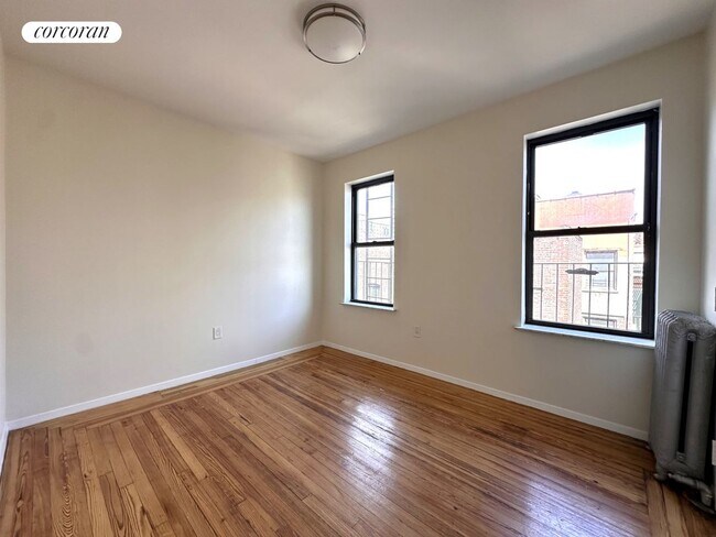 Foto del edificio - 505 W 122nd St